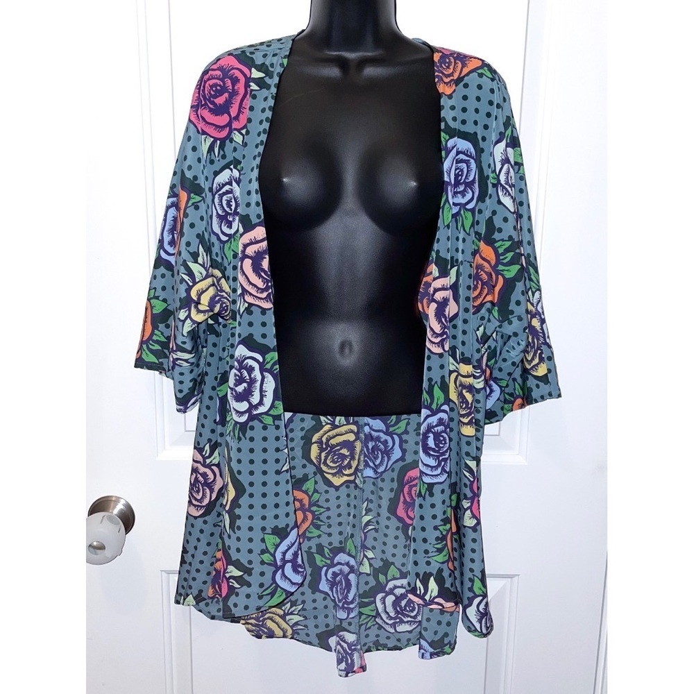 Colorful kimono shawl